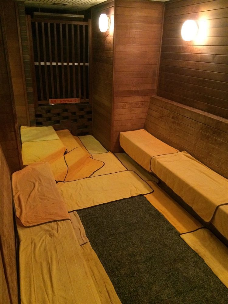 אוסקה Capsule Hotel Asahi Plaza Shinsaibashi מראה חיצוני תמונה