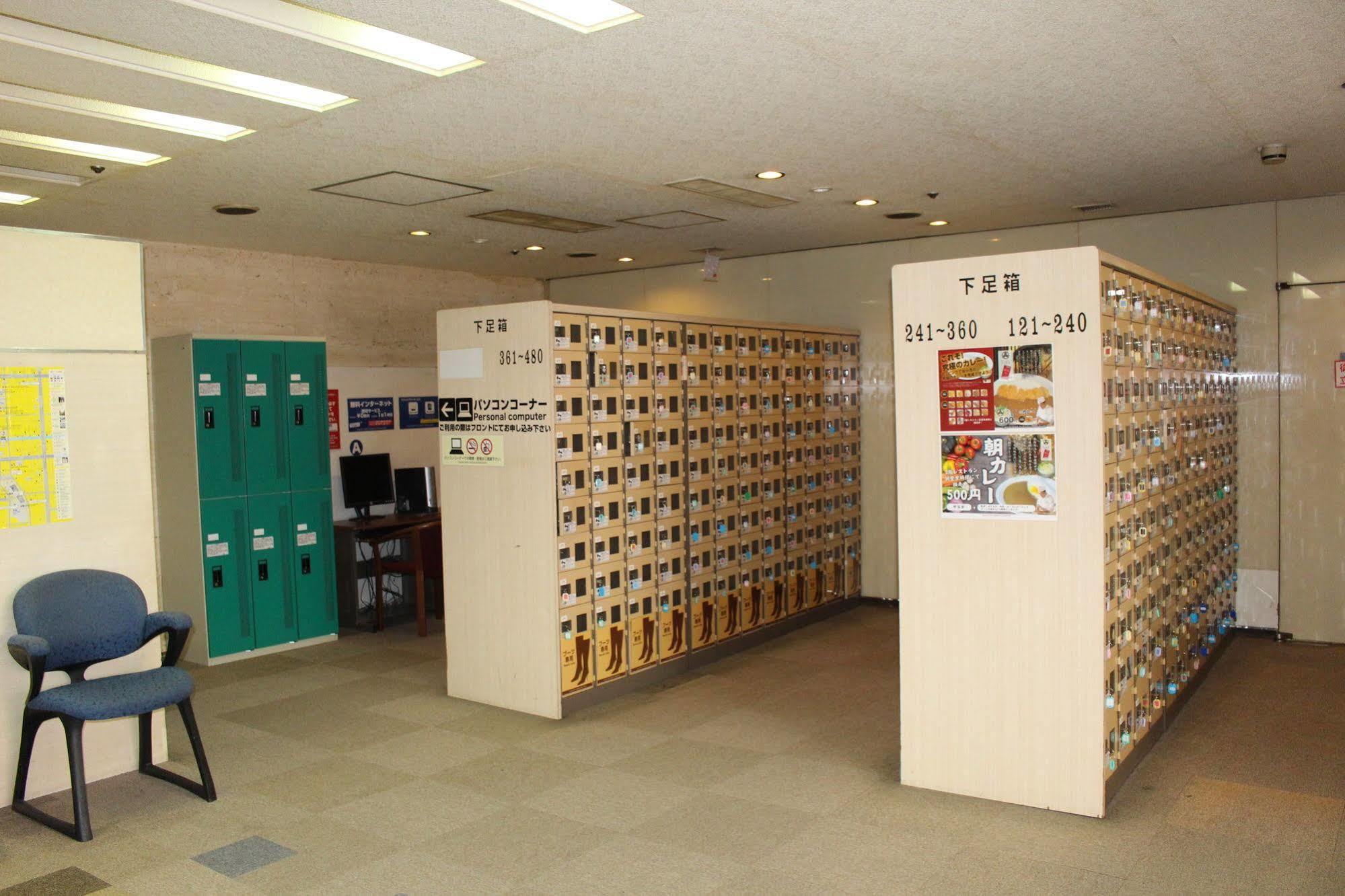 אוסקה Capsule Hotel Asahi Plaza Shinsaibashi מראה חיצוני תמונה