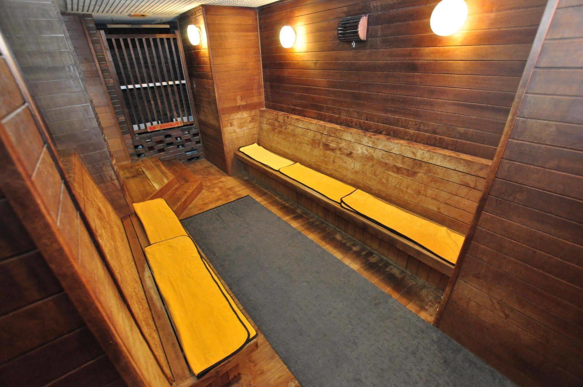 אוסקה Capsule Hotel Asahi Plaza Shinsaibashi מראה חיצוני תמונה